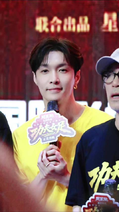 张艺兴突破形象，肿脸特效妆极致演绎角色细节
