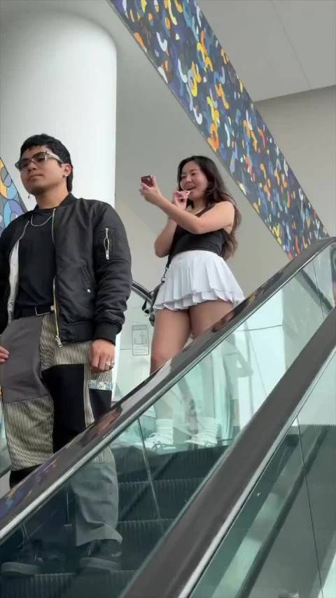 连死侍也不能把时间线搞这么乱吧