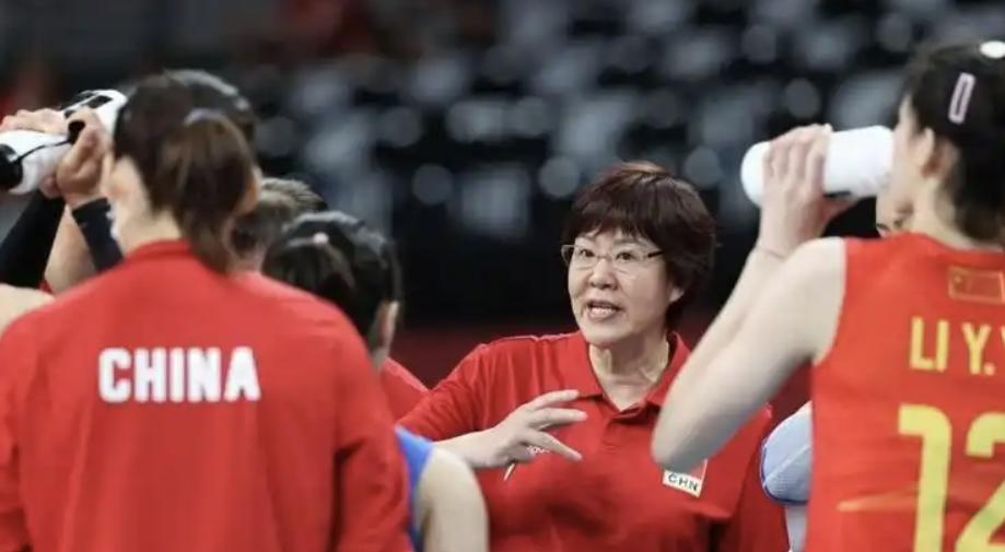 中国姑娘好样的！女排3-0杀进前八，郎平这下能放心了