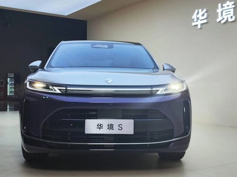 ​20万级大六座SUV横评：两款热门车型产品取向分化