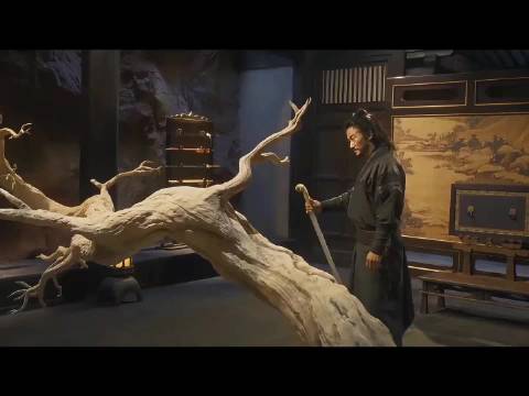 62岁李连杰时隔31年再展利落腿法，引发武侠青春回忆