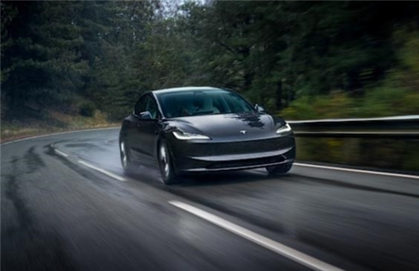 特斯拉Model3/Y电池寿命超长:15年仍保八成容量