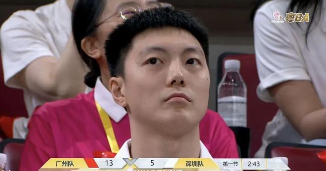CBA：上海男篮全力追求胡金秋，杜锋胡明轩一起看粤BA，山西将刘东送往天津换三号选秀签，山东报价李祥波