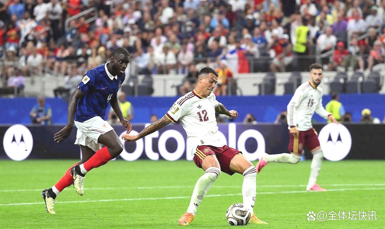 法国0-2西班牙!五重意外全中:亚马尔19岁说到做到打爆姆总，奥利塞20次丢球梦游，德尚中场失控回家_环球赛事高光集
