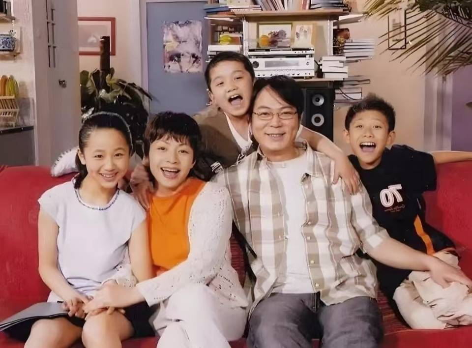 你的童年我的童年不一样?重看《家有儿女》才懂，刘星家20年前的生活如今仍是顶配
