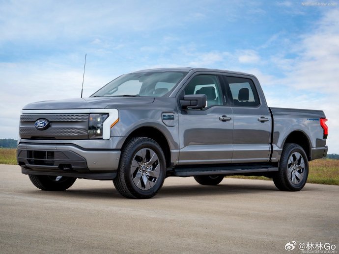 福特F-150 Lightning的最大爬坡度是多少？