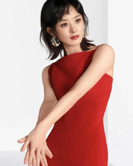 赵丽颖对纪梵希新品唇膏的使用感受如何？