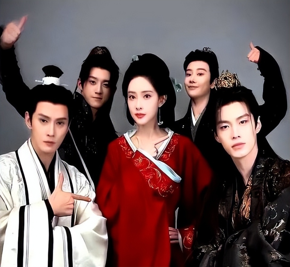 孟子义成古装女神，搭档何与、徐正溪、李昀锐等8个男演员，和谁更有cp感