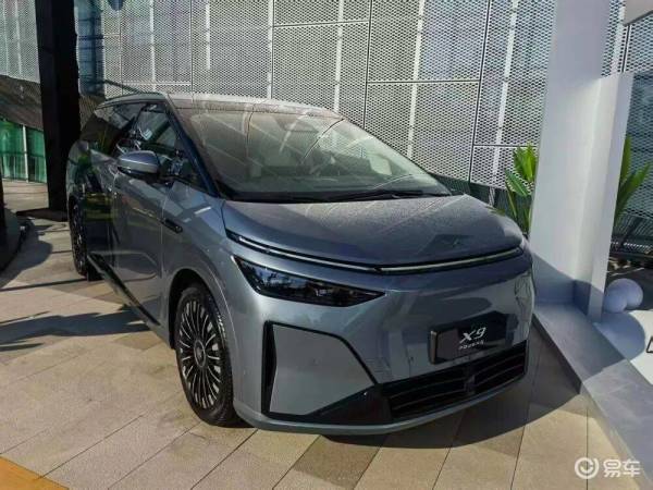 小鹏X9超级增程版搭载63.3kWh大电池+60L大油箱实现CL