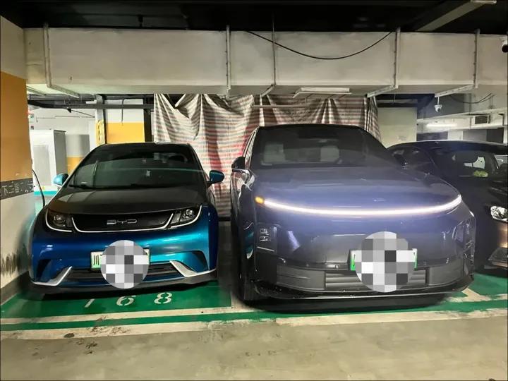 车位标准滞后倒逼供应链升级，传感器与智能泊车能否解决“车大位小”困局？