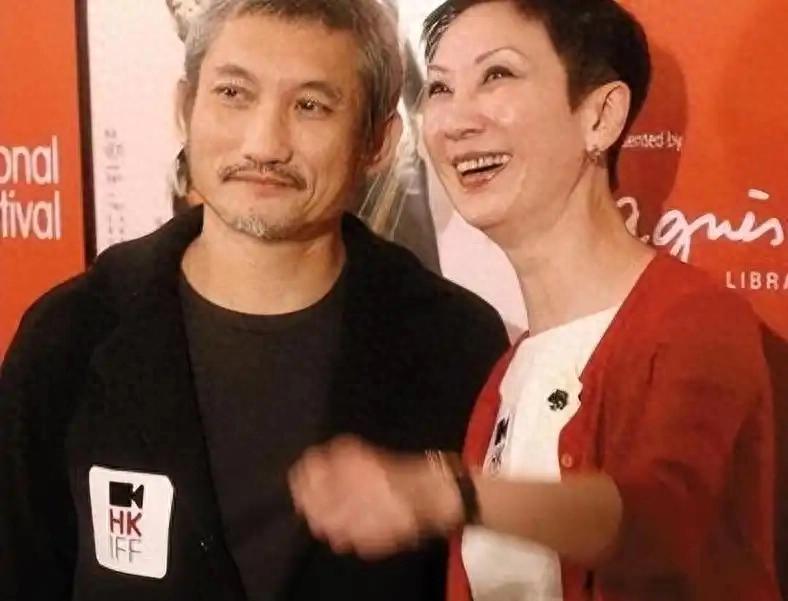 许亚军也没想到，施南生离世不到，他就因徐克的一个举动口碑暴增
