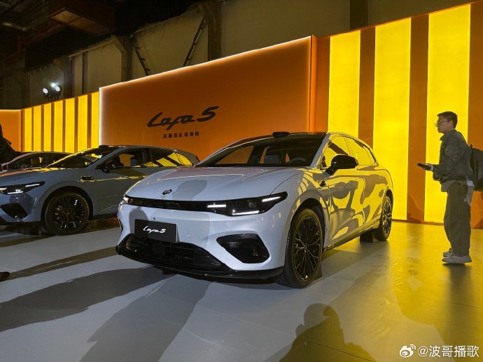零跑Lafa5对比比亚迪海豚怎么选