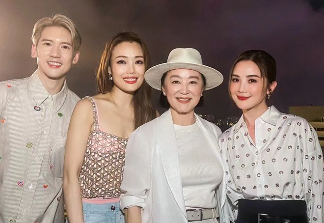 容祖儿晒照：与林青霞蔡卓妍开心合照，俞琤霍启山霍汶希齐聚一屋