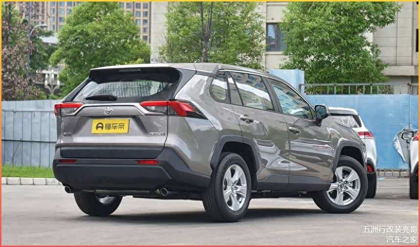 不到14万起,丰田出手降价4万!RAV4月销过万,还不如买比亚迪?