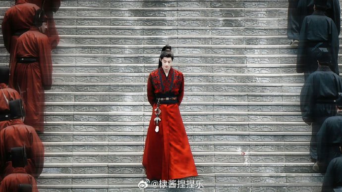 不敢想！王鹤棣孟子义片场亲到脱妆路透引爆期待
