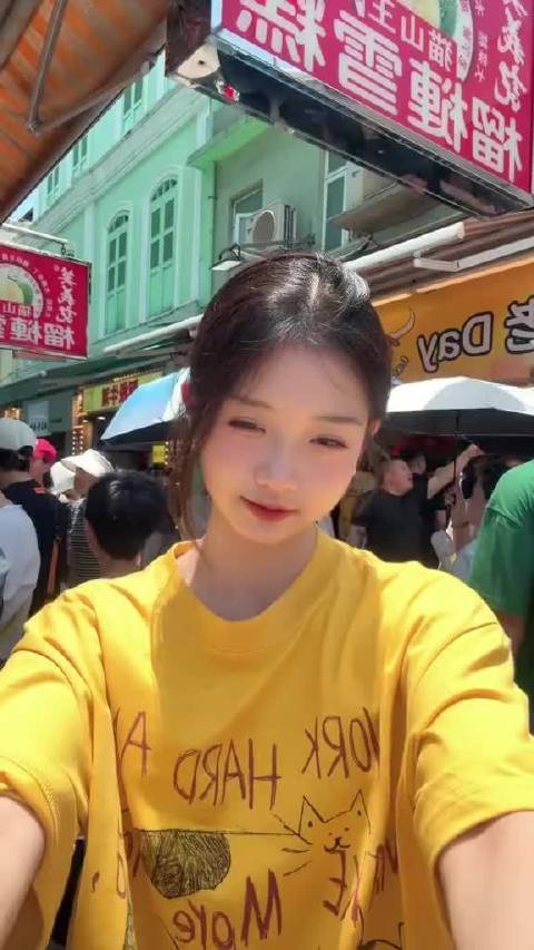 甜美優雅，迷人的安欣米兒蜜蜂寶寶 街頭風格魅力 中國時尚生活方式