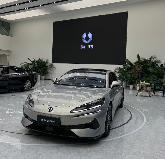 腾势Z9GT EV的车内空间表现如何？