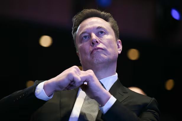 普通人也能登月？马斯克称SpaceX价值将超越地球，10年内月球建成自给自足大都市