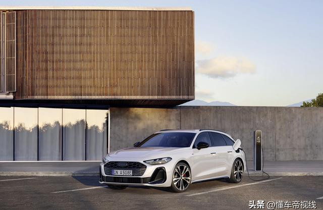 全新奥迪A5 PHEV正式发布!纯电续航108公里,电池后置设计安全性如何?