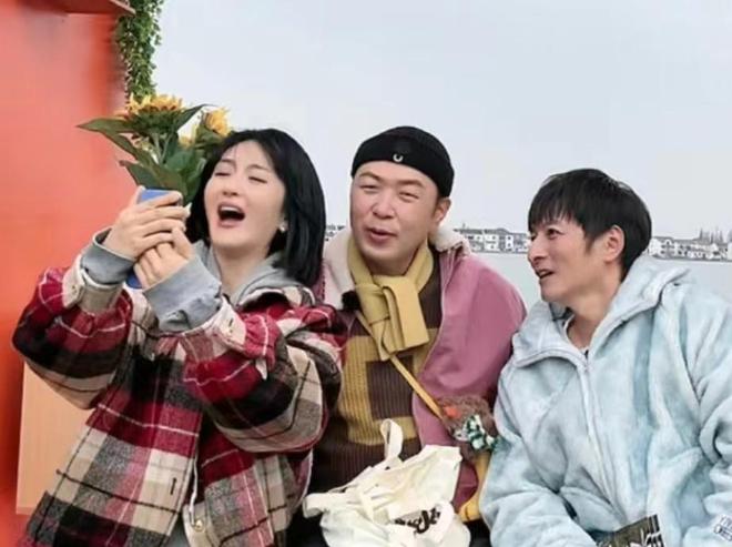 谢娜曝没现身陈乔恩婚礼原因，新节目大咖云集，想邀请刘德华胡歌
