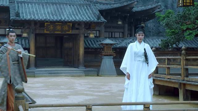 男孩一出生就拥有天生神力，是别人练武三十年都达不到的境界