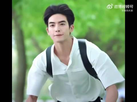 宋威龙元宋陈异梦幻联动，六年光阴见证成长蜕变