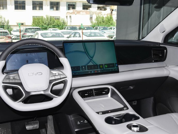 15-20万家用车，比亚迪海狮06和零跑C10怎么选？