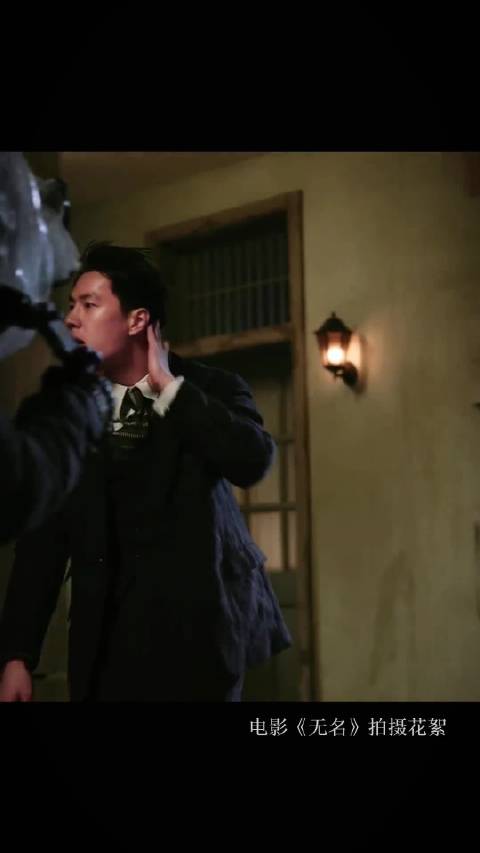王一博拳拳到肉搏斗，耳导镜头下暴力美学