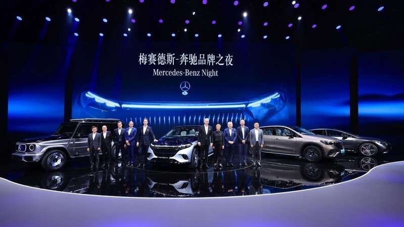 开启全面电动化新篇章,奔驰新能源阵容亮相品牌之夜