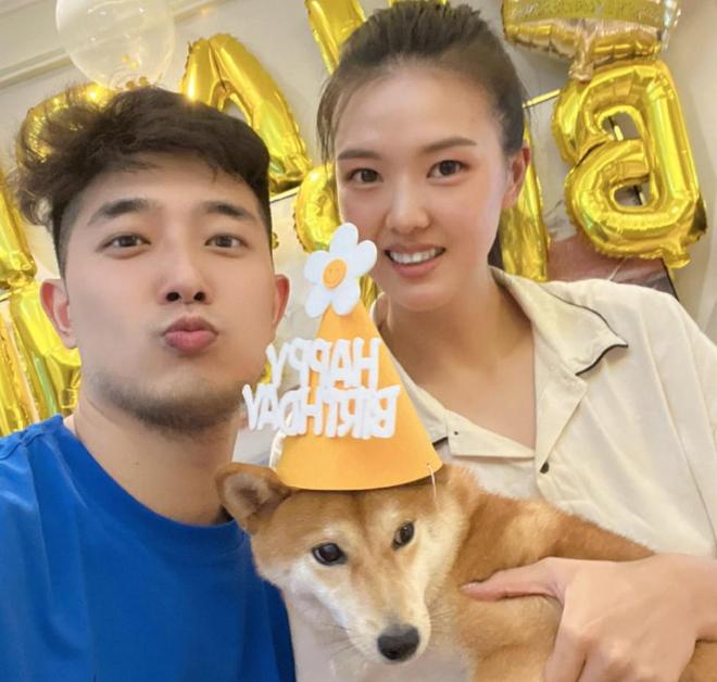 中国女排赛后，吴冠希发微博赞美妻子张常宁：最棒的9号