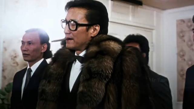 自带气场的大佬~四哥谢贤