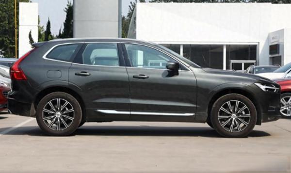 XC60插混馈电真变油老虎?实测数据给答案,城市通勤放心买
