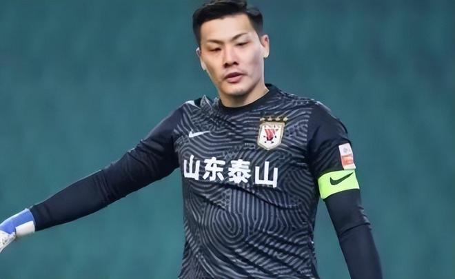 足协杯山东泰山VS武汉三镇：依木兰坐镇中场，瓦科领衔，泽卡冲锋
