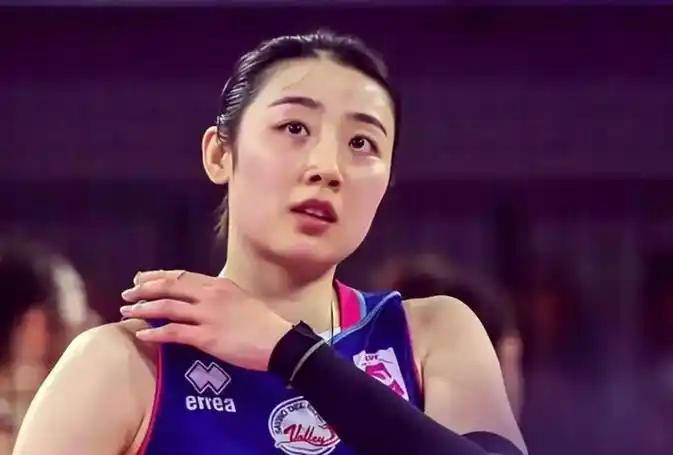 姚迪正式加盟河南，牵手朱婷共筑女排未来，薪酬曝光引关注