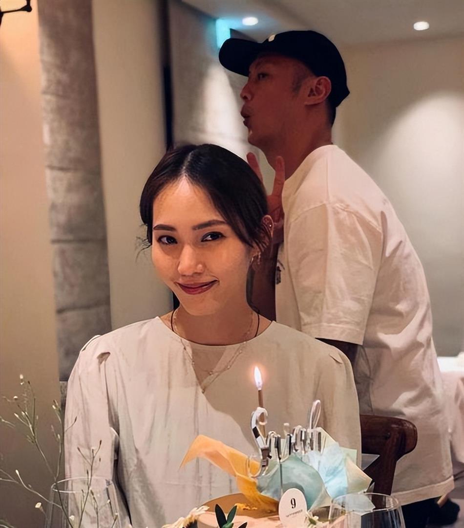 余文乐官宣离婚:原来张志明的爱情,终究没走出春娇的围城