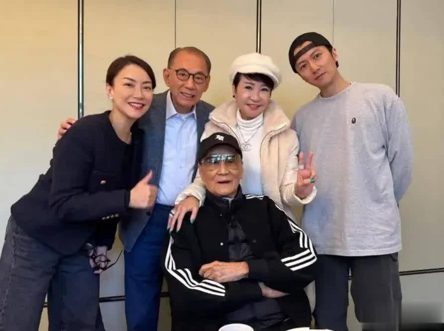 谢贤遗嘱曝光！九成遗产留给张柏芝两个儿子，谢霆锋兄妹仅分一成