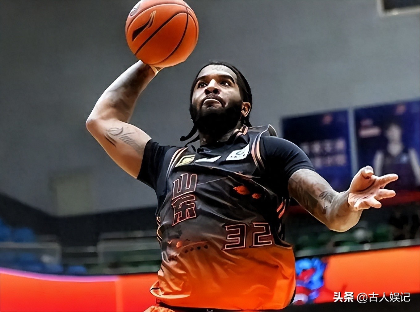 山东一个不留！广东放走麦考尔，男篮两大王牌离队，杨瀚森成关键
