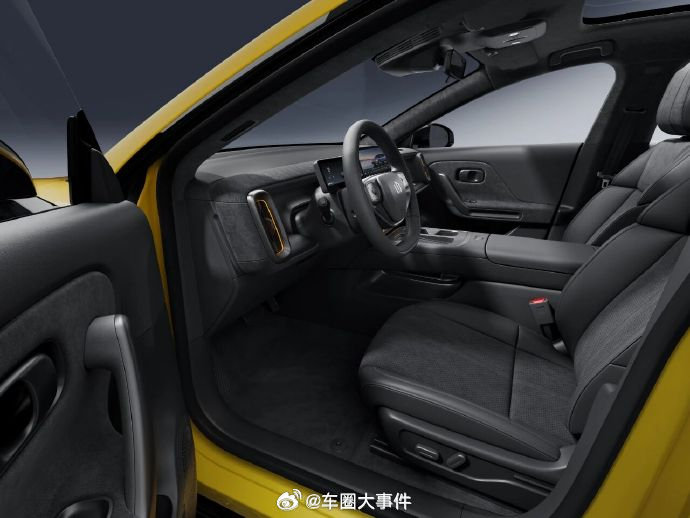 零跑Lafa5的内饰设计有哪些亮点？
