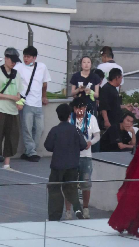 郭麒麟超话现情绪化表白，某狗琪遭拒后继续产粮