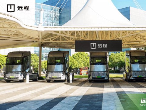 甲醇电动重卡驶入长途干线赛道