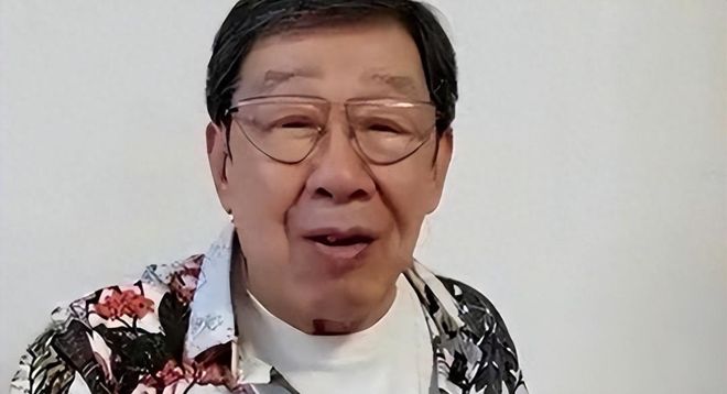 捞钱没底线?94岁胡枫开演唱会仅过去2天,“恶心”一幕出现