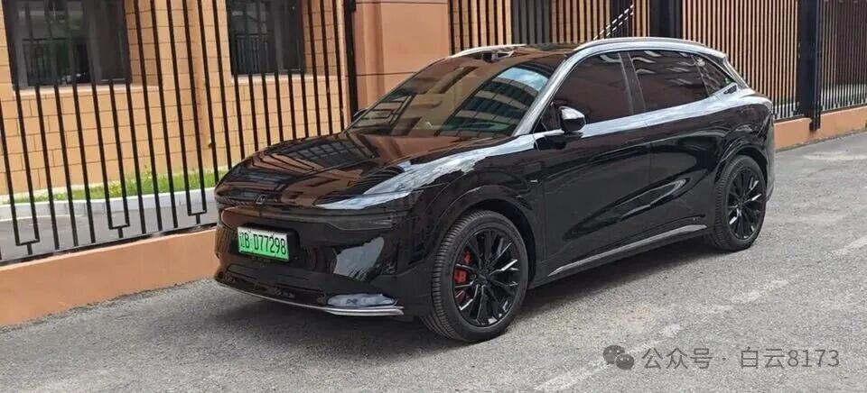 20-25万纯电SUV三强对决:极氪7X、乐道L60、智己LS6,谁才是真正值得买的那个?