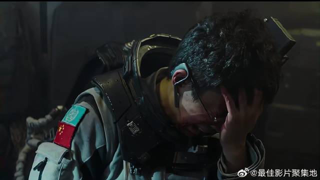 刘启奉命来救援 哪想车上遇到疯子，太吓人了！