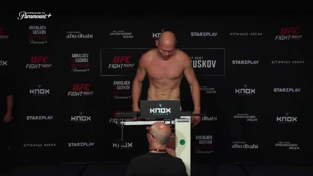 UFC阿布扎比称重，古斯科夫205.5磅达标