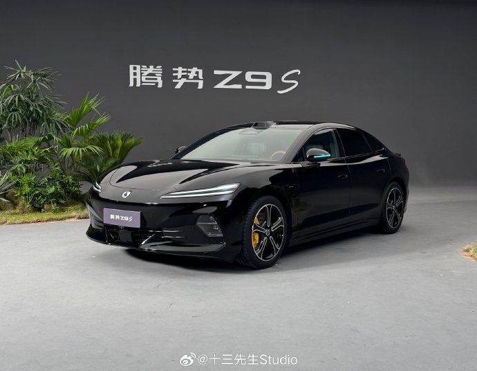 腾势Z9GT EV易三方闪充性能型的内饰设计如何？