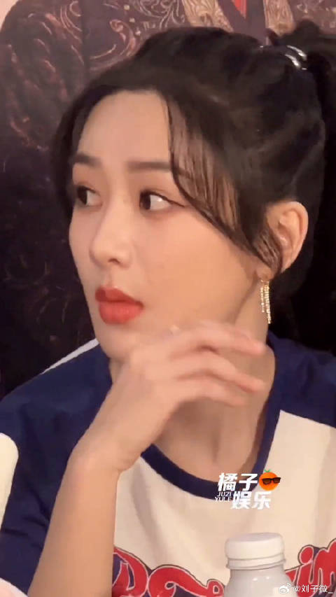 杨紫这状态是真好，怼脸、原相机！ 杨紫