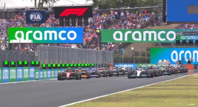 F1匈牙利大奖赛：维斯塔潘夺赛季第8冠，周冠宇第15名完赛