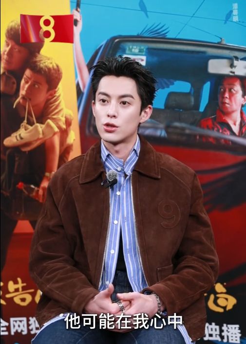 王鹤棣：接受央视专访，畅谈出演电视剧《黑夜告白》的心路历程
