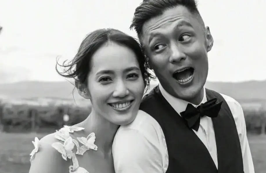 周柏豪曝余文乐离婚近况！全程表情包交流，港男友情太好磕