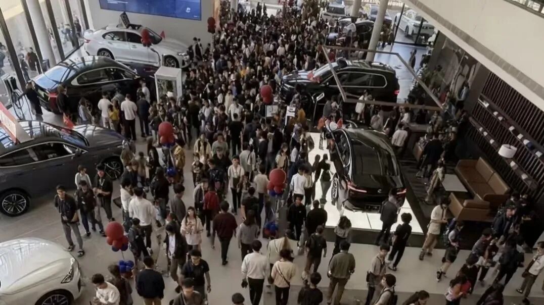 奔驰、宝马、奥迪一大批车型突然降价